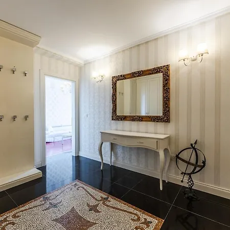 Apartament The Royal Classic By Ps Durrës